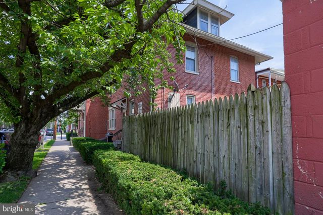 146 E CLAY ST, Lancaster, PA 17602