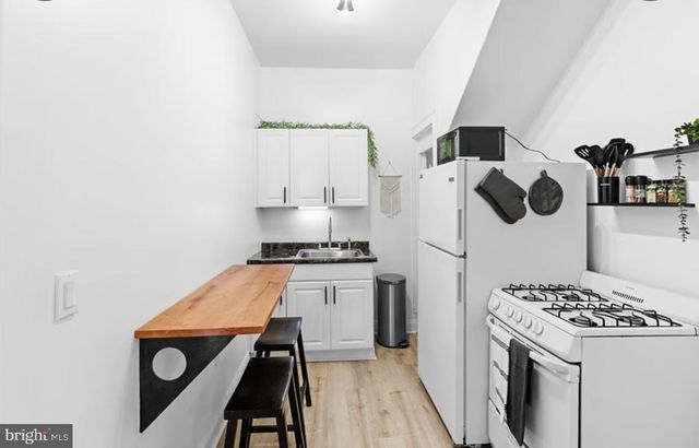 146 E CLAY ST, Lancaster, PA 17602