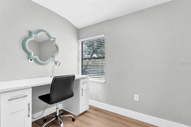 5684 BAYWATER DRIVE, Tampa, FL 33615