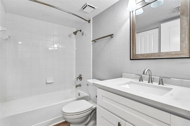 5684 BAYWATER DRIVE, Tampa, FL 33615