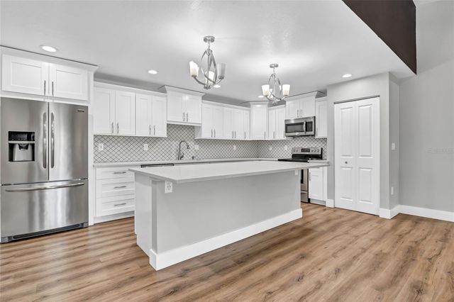5684 BAYWATER DRIVE, Tampa, FL 33615
