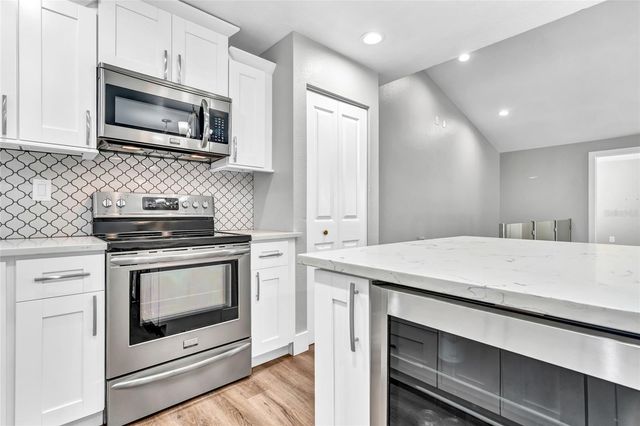 5684 BAYWATER DRIVE, Tampa, FL 33615