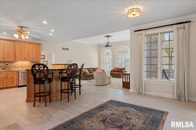 6209 MACKENZIE Place, Springfield, IL 62711