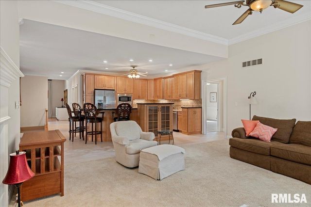 6209 MACKENZIE Place, Springfield, IL 62711