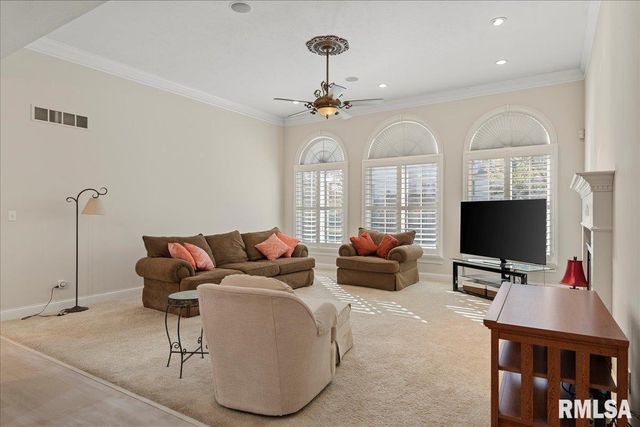 6209 MACKENZIE Place, Springfield, IL 62711