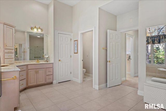 6209 MACKENZIE Place, Springfield, IL 62711