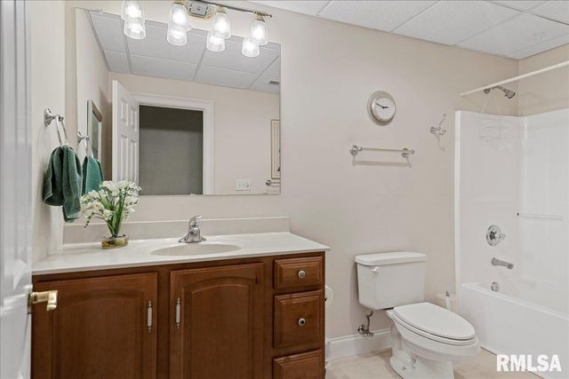 6209 MACKENZIE Place, Springfield, IL 62711