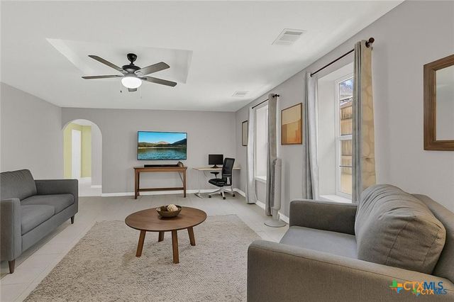 1069 Trail Pass Drive, Canyon Lake, TX 78133