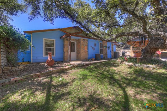 1069 Trail Pass Drive, Canyon Lake, TX 78133