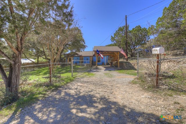 1069 Trail Pass Drive, Canyon Lake, TX 78133