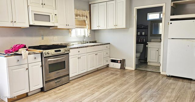 41659 W 45th Street, Lancaster, CA 93536