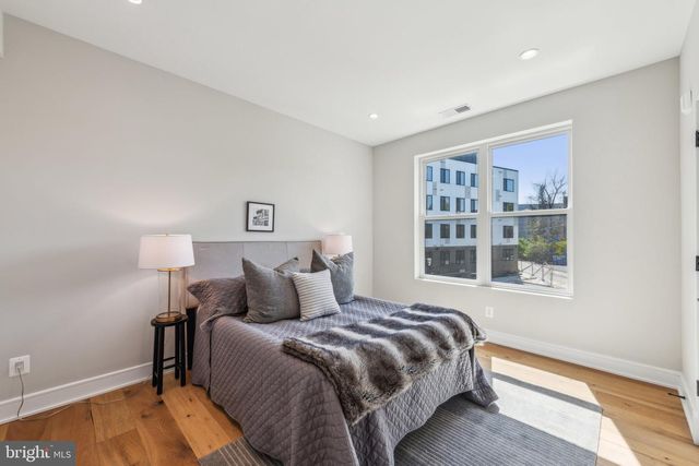 1955 FAIRLAWN AVE SE, Washington, DC 20020