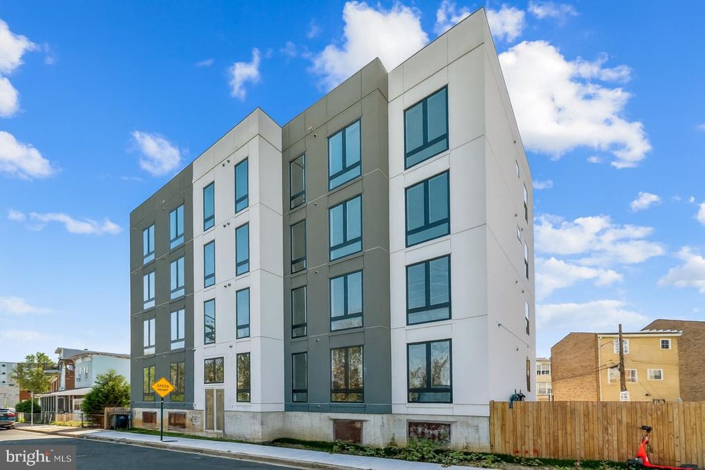 1955 FAIRLAWN AVE SE, Washington, DC 20020