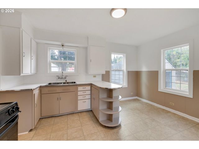 16080 S LELAND Rd, Beavercreek, OR 97004
