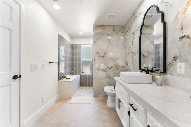 41901 Calle Clarita, Lancaster, CA 93536