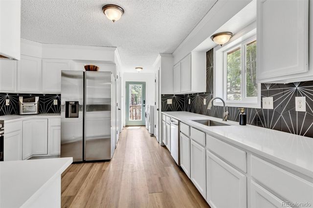 255 Divide View Drive, Golden, CO 80403