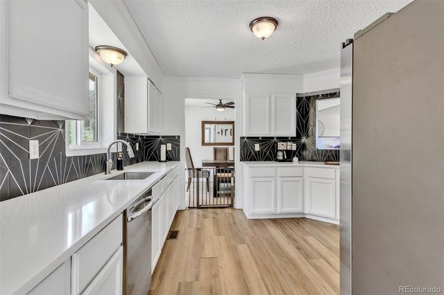 255 Divide View Drive, Golden, CO 80403