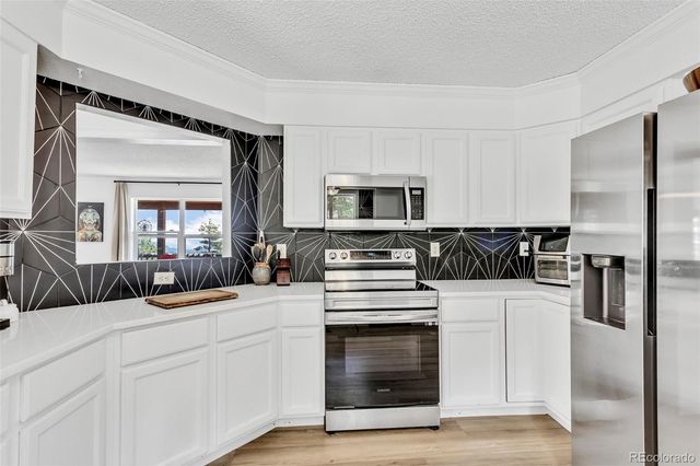 255 Divide View Drive, Golden, CO 80403