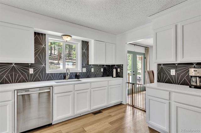 255 Divide View Drive, Golden, CO 80403