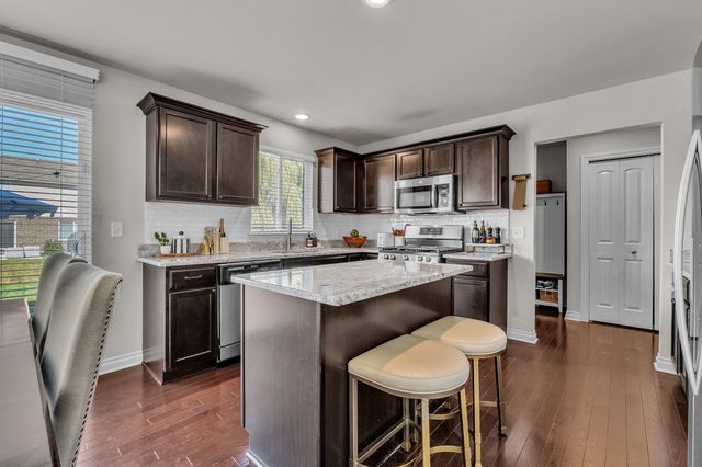 7184 Castell Boulevard, Van Buren Twp, MI 48111