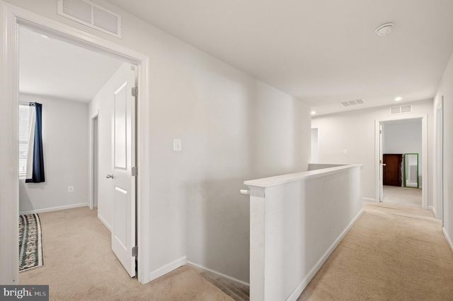 348 CHANDLERS GLEN DR, Bunker Hill, WV 25413