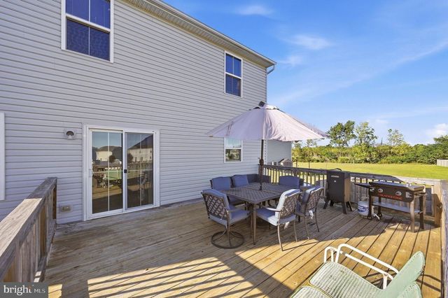 348 CHANDLERS GLEN DR, Bunker Hill, WV 25413