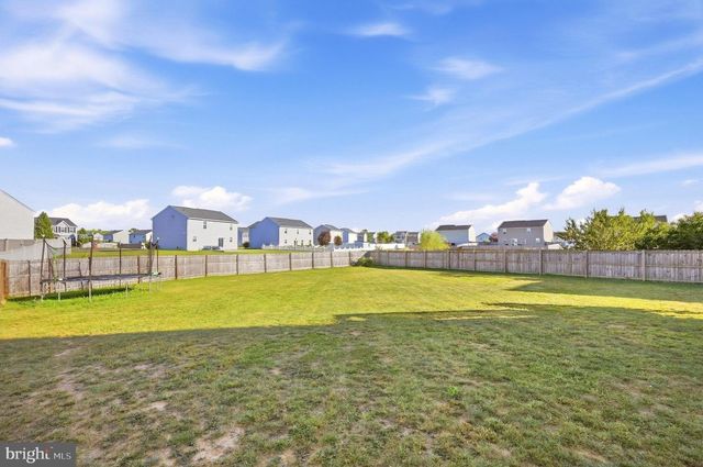 348 CHANDLERS GLEN DR, Bunker Hill, WV 25413
