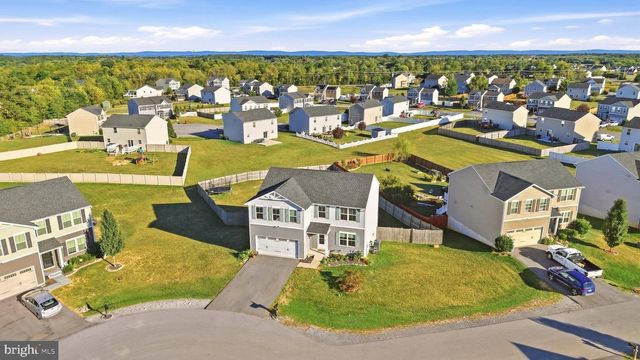 348 CHANDLERS GLEN DR, Bunker Hill, WV 25413