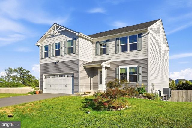 348 CHANDLERS GLEN DR, Bunker Hill, WV 25413