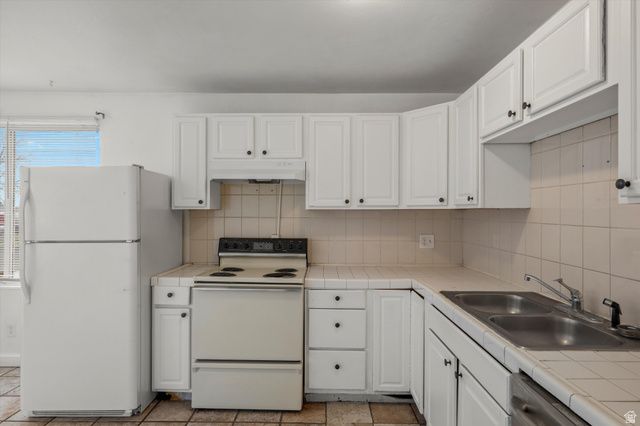 2519 S PARKCREST DR, West Valley City, UT 84119