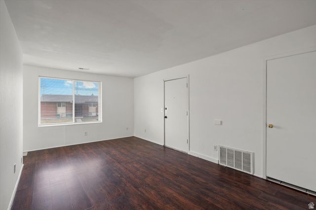 2519 S PARKCREST DR, West Valley City, UT 84119