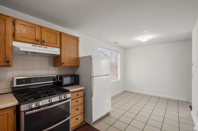 2519 S PARKCREST DR, West Valley City, UT 84119