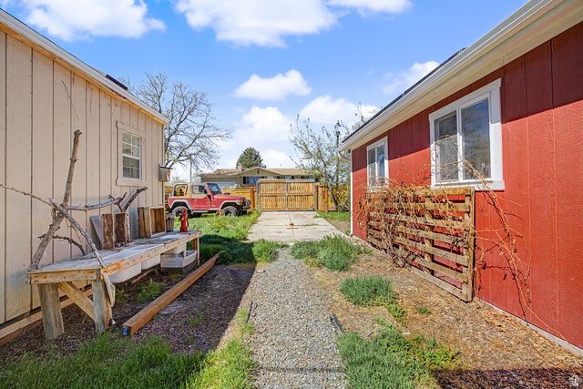 1899 W 7000 S, West Jordan, UT 84084