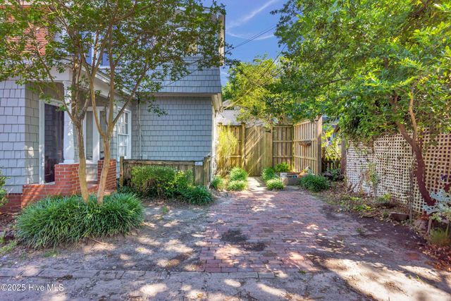 114 N 16th Street, Wilmington, NC 28401