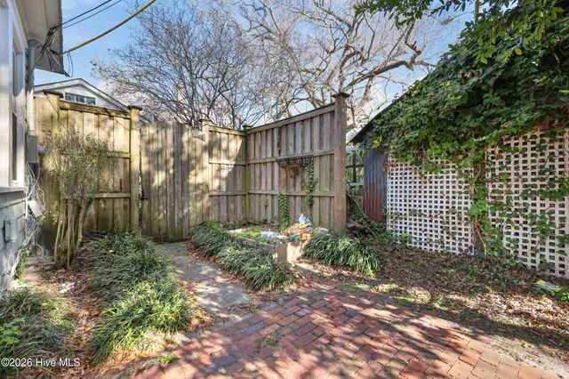 114 N 16th Street, Wilmington, NC 28401