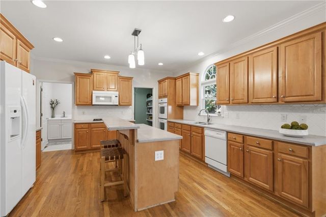 6034 Addington Drive NW, Acworth, GA 30101