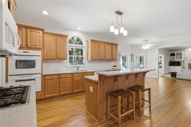 6034 Addington Drive NW, Acworth, GA 30101