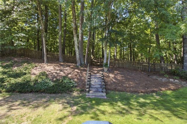 6034 Addington Drive NW, Acworth, GA 30101