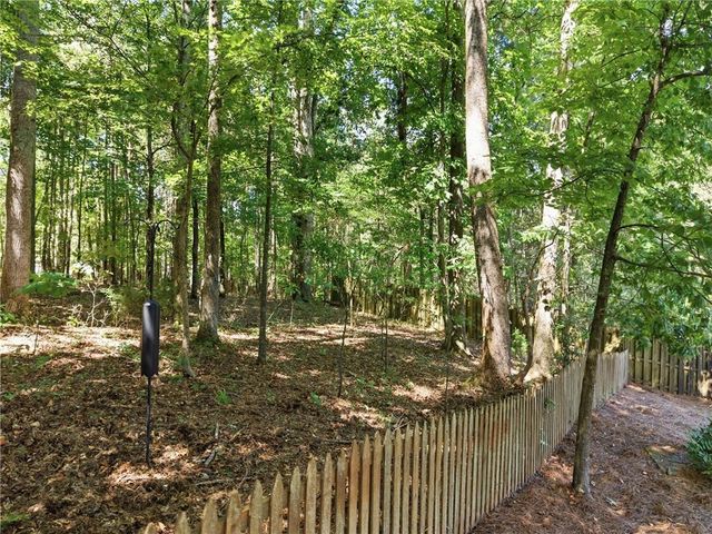 6034 Addington Drive NW, Acworth, GA 30101