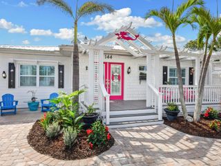 144 HARRISON DRIVE, Sarasota, FL 34236