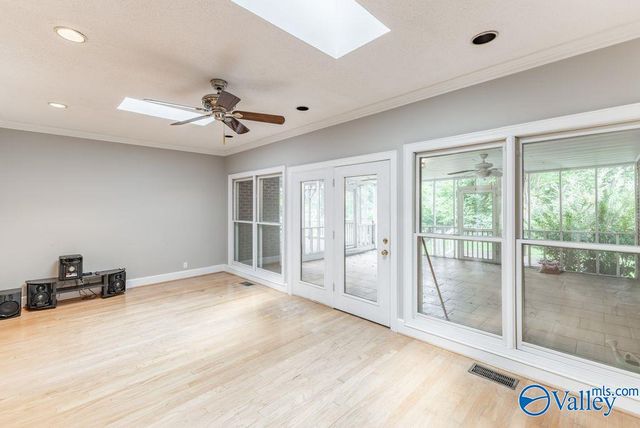 1104 Beverly Street NE, Hartselle, AL 35640