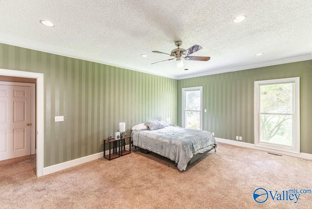 1104 Beverly Street NE, Hartselle, AL 35640