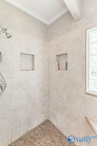1104 Beverly Street NE, Hartselle, AL 35640