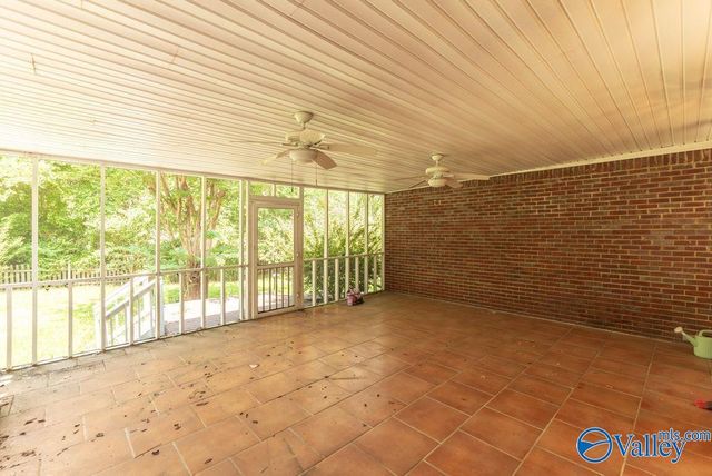 1104 Beverly Street NE, Hartselle, AL 35640