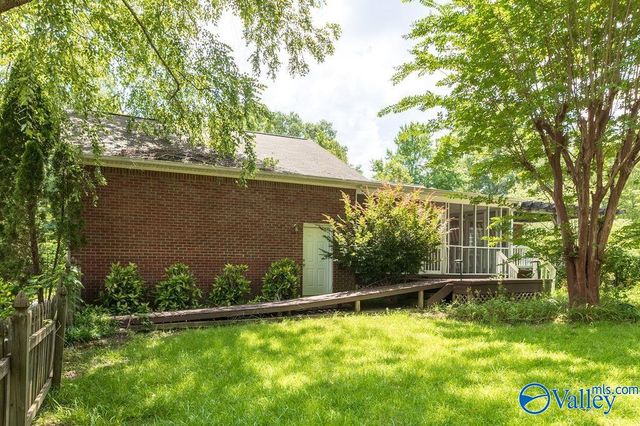 1104 Beverly Street NE, Hartselle, AL 35640