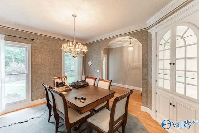 1104 Beverly Street NE, Hartselle, AL 35640