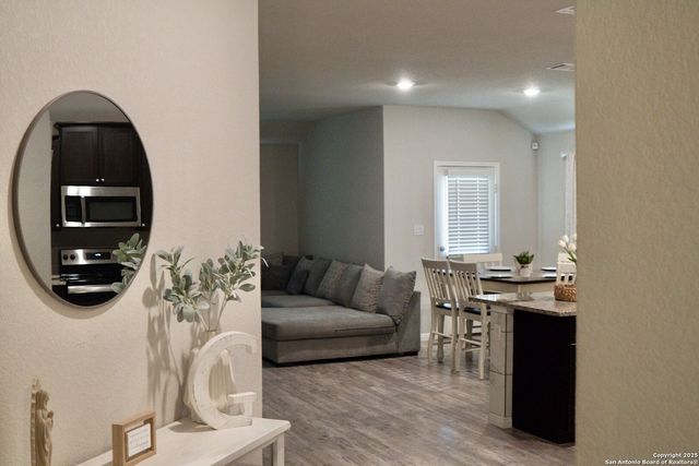 8235 Glasgow, San Antonio, TX 78223