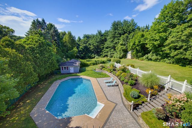 97 Nutmeg Drive, Manchester, CT 06040