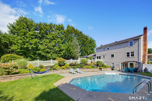 97 Nutmeg Drive, Manchester, CT 06040