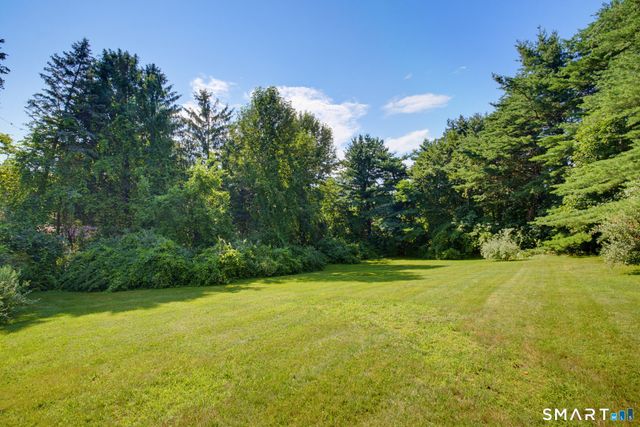 97 Nutmeg Drive, Manchester, CT 06040